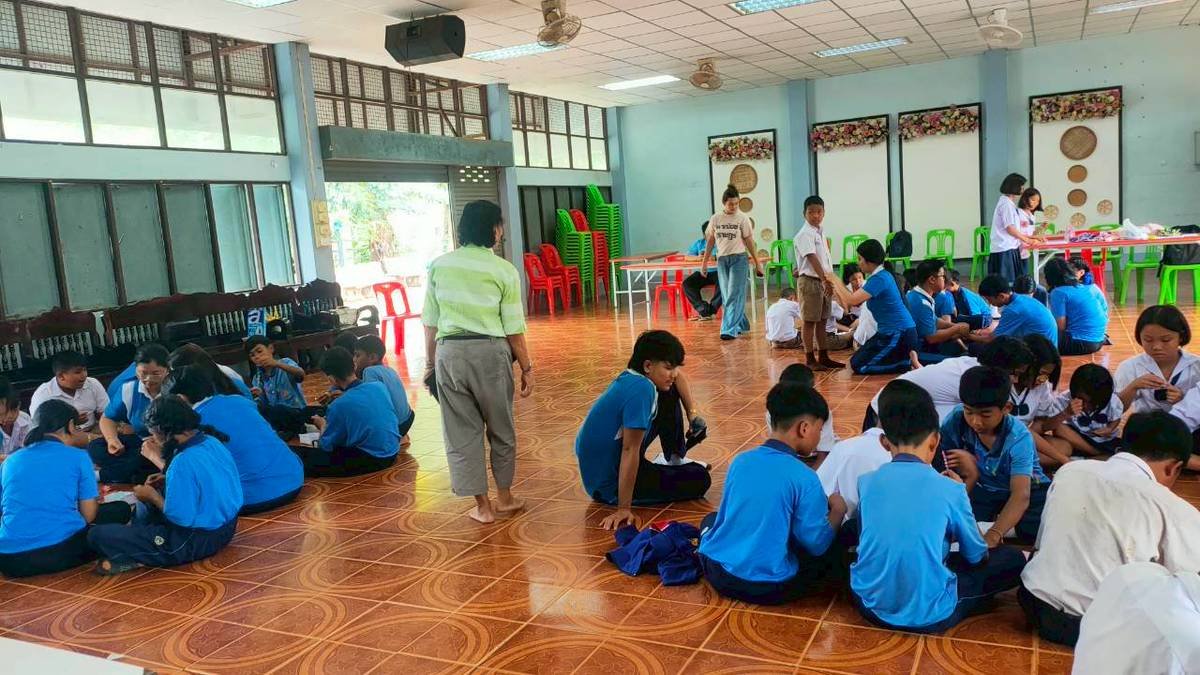 <div style='text-align:center;'>
						ชื่อไฟล์ : 8f17a2d237923a83a707184b5173ea841_1441779250.jpg <a href='img/article/art_1756015939/image/g/8f17a2d237923a83a707184b5173ea841_1441779250.jpg' target='_blank' style='color:$FFF !important;' download>Download</a></div>