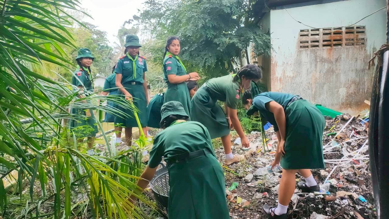 <div style='text-align:center;'>
						ชื่อไฟล์ : f0d0b070be593820651230120b0374be1_1445551712.jpg <a href='img/article/art_1764139966/image/g/f0d0b070be593820651230120b0374be1_1445551712.jpg' target='_blank' style='color:$FFF !important;' download>Download</a></div>