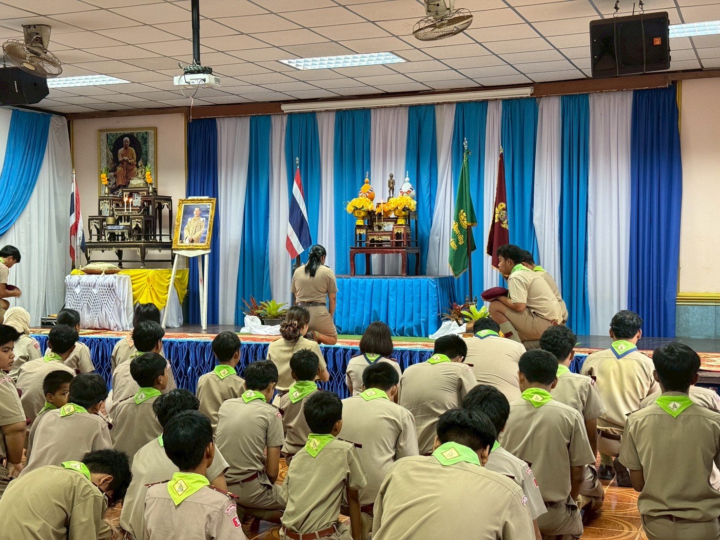 <div style='text-align:center;'>
						ชื่อไฟล์ : fe5df232cafa4c4e0f1a0294418e56601_744982653.jpg <a href='img/article/art_1764139966/image/g/fe5df232cafa4c4e0f1a0294418e56601_744982653.jpg' target='_blank' style='color:$FFF !important;' download>Download</a></div>