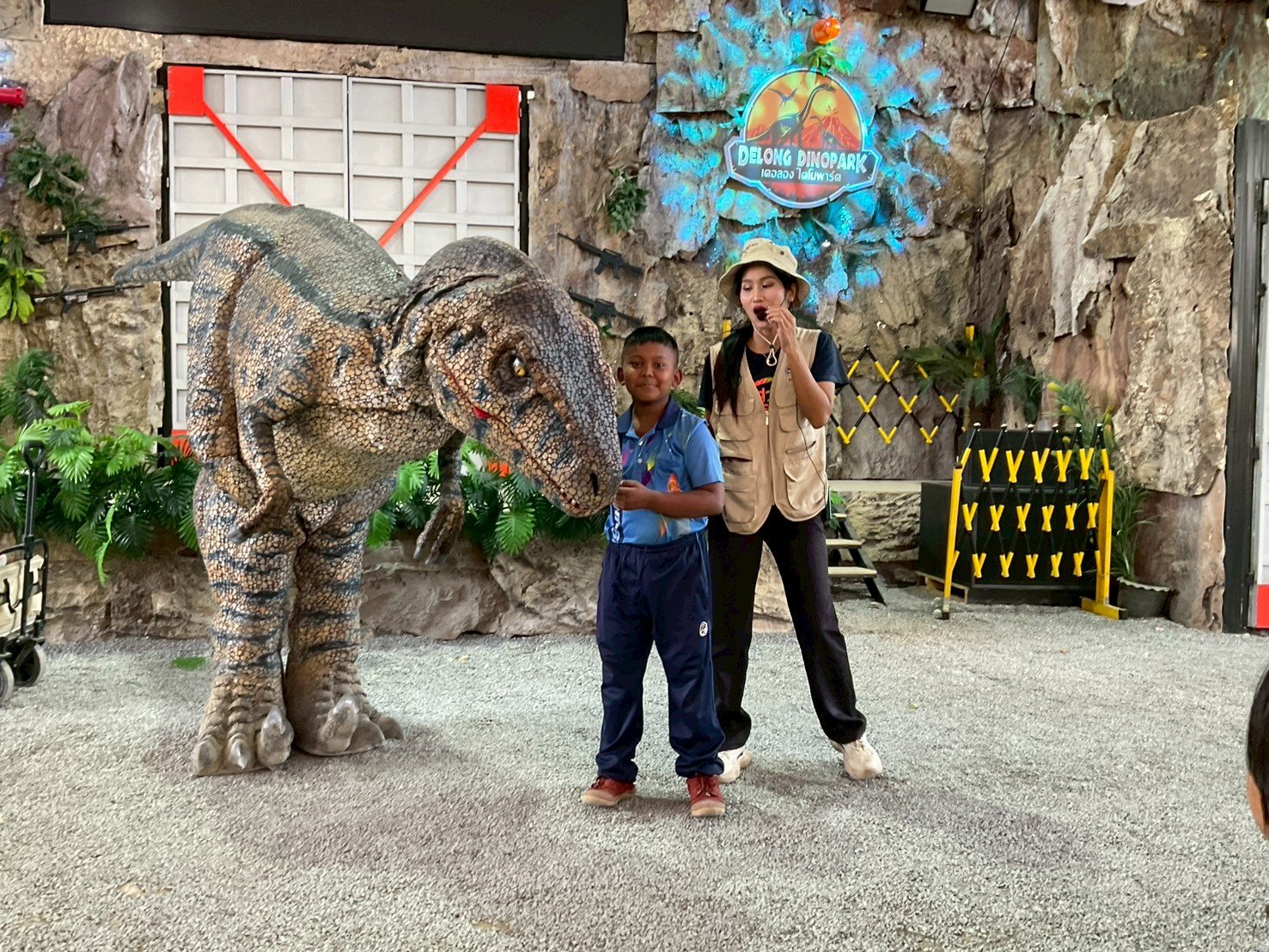 <div style='text-align:center;'>
						ชื่อไฟล์ : adaf0ad2e085c835a82b2f021fe236ae1_1435828917.jpg <a href='img/article/art_1765337800/image/g/adaf0ad2e085c835a82b2f021fe236ae1_1435828917.jpg' target='_blank' style='color:$FFF !important;' download>Download</a></div>