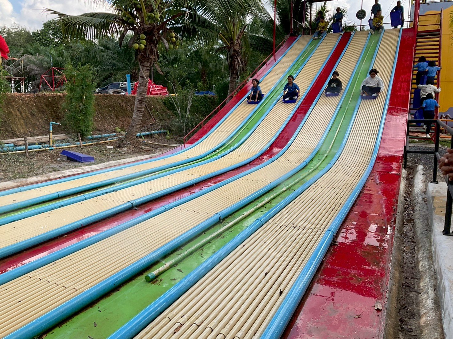 <div style='text-align:center;'>
						ชื่อไฟล์ : 129e458698c4745a32d44582161b51d81_2422599604.jpg <a href='img/article/art_1765337858/image/g/129e458698c4745a32d44582161b51d81_2422599604.jpg' target='_blank' style='color:$FFF !important;' download>Download</a></div>