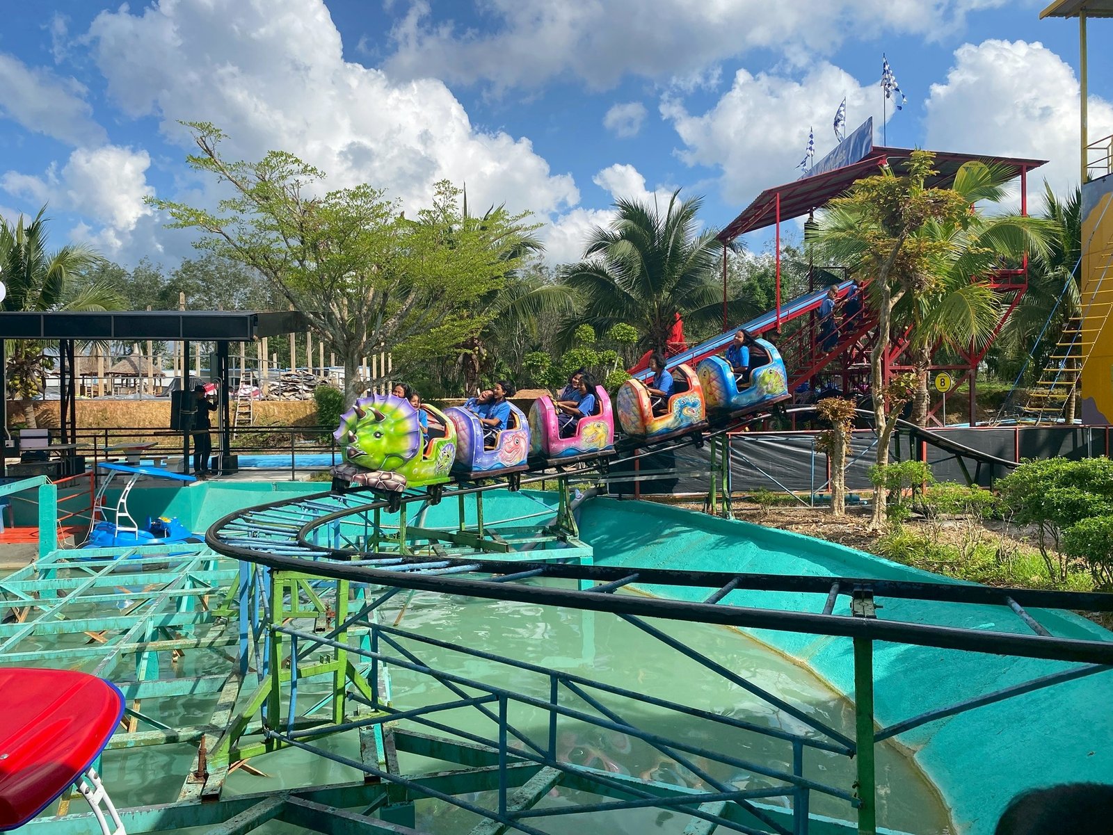 <div style='text-align:center;'>
						ชื่อไฟล์ : f0d0b070be593820651230120b0374be1_1445551712.jpg <a href='img/article/art_1765337858/image/g/f0d0b070be593820651230120b0374be1_1445551712.jpg' target='_blank' style='color:$FFF !important;' download>Download</a></div>