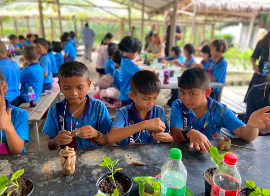 <div style='text-align:center;'>
						ชื่อไฟล์ : 30e62fddc14c05988b44e7c02788e1871_2471966236.jpg <a href='img/article/art_1765337915/image/g/30e62fddc14c05988b44e7c02788e1871_2471966236.jpg' target='_blank' style='color:$FFF !important;' download>Download</a></div>