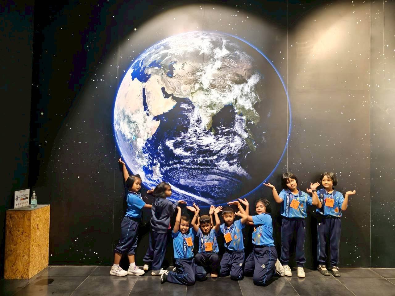 <div style='text-align:center;'>
						ชื่อไฟล์ : 853b031a43495200d111d6f5239398a31_294200496.jpg <a href='img/article/art_1765337915/image/g/853b031a43495200d111d6f5239398a31_294200496.jpg' target='_blank' style='color:$FFF !important;' download>Download</a></div>