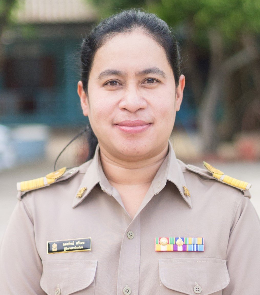 นางสาวกมลทิพย์ ศรีเมฆ
