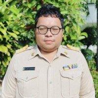นายภัทรพงศ์ พรหมทองนาค